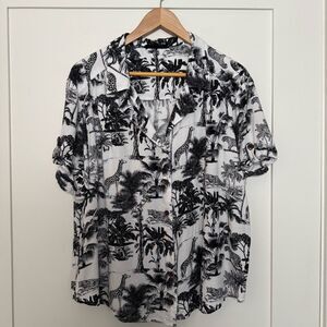 Jane and Delancey Blouse Womens Sz 1X Safari Animal Button Up Long Sleeve V Neck